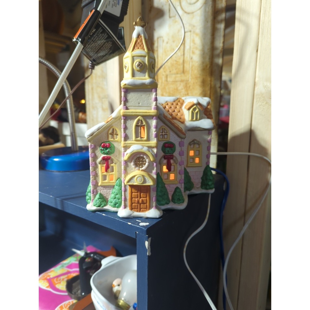House of Lloyd Village Church Christmas Around World Lighted Collection  542082